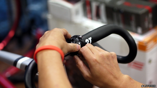 (開箱) 撐了4年 2013 CERVELO R3