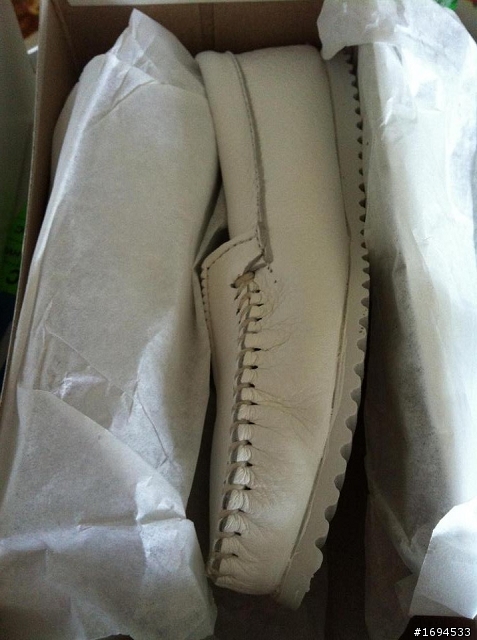 國外購物網站買的Minnetonka Moccasin(莫卡辛)今天收到了