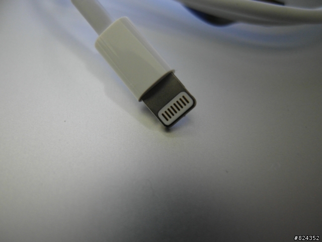 我的新寵兒 iPhone 5 White 加映 SGP Neo Hybrid EX 邊框 (圖多不廢話)