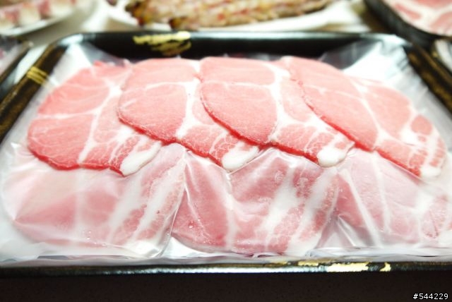 【分享】過完立冬吃火鍋囉!!厚道張相撲火鍋肉開吃(箱)!!