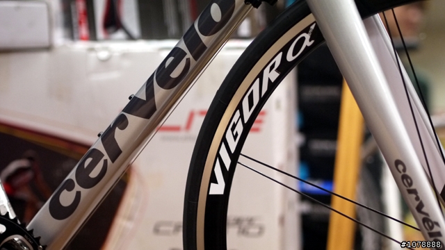 (開箱) 撐了4年 2013 CERVELO R3