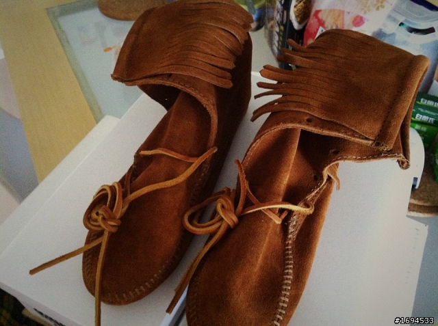 國外購物網站買的Minnetonka Moccasin(莫卡辛)今天收到了