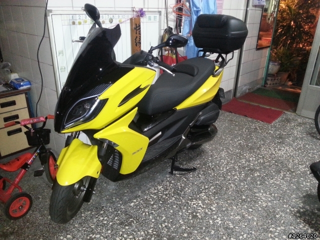 K-XCT 300i 黃色 新增獵豹M2鋼鐵版+便利U