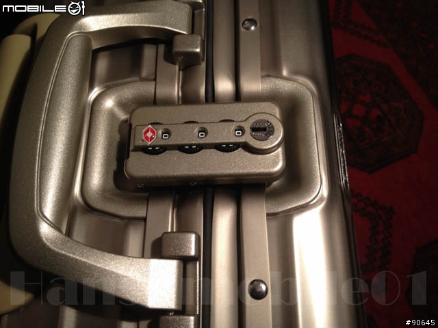 Range Rover x Rimowa限量版行李箱組開箱!