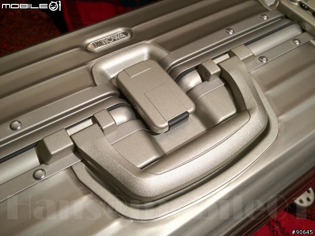 Range Rover x Rimowa限量版行李箱組開箱!