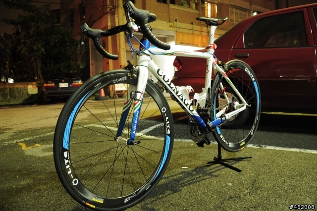 義大利與台灣建交了義大利 COLNAGO C59 150週年紀念版+台灣Q-LITE首發FULL CARBON CLINCHER 板輪 店家分享文