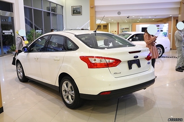 (圖多)Focus mk3 5D柴油版賞車, 新增4D汽油時尚經典版