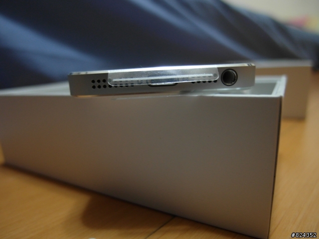 我的新寵兒 iPhone 5 White 加映 SGP Neo Hybrid EX 邊框 (圖多不廢話)