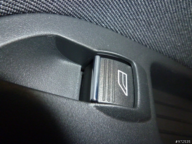 focus 1.6 5D試駕(補安全及組裝圖檔)