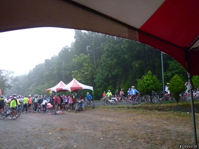 2012/11/18 不畏風雨仍要前進----台南不落1