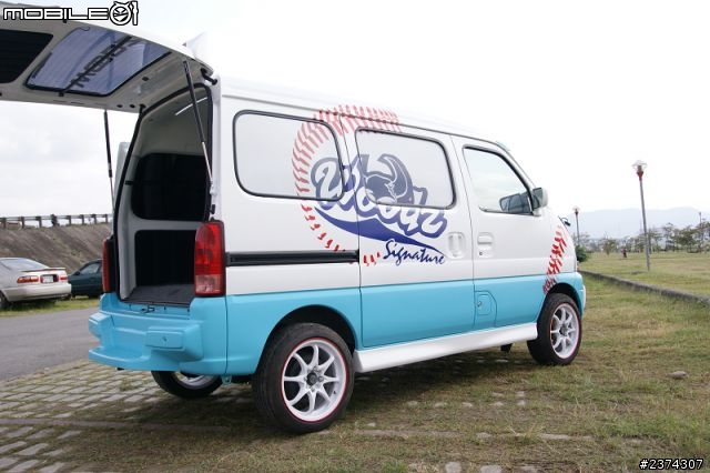 2001年的PRZ改造成酷炫棒球車