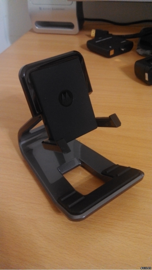 <小開箱>Moto RAZR MAXX HD