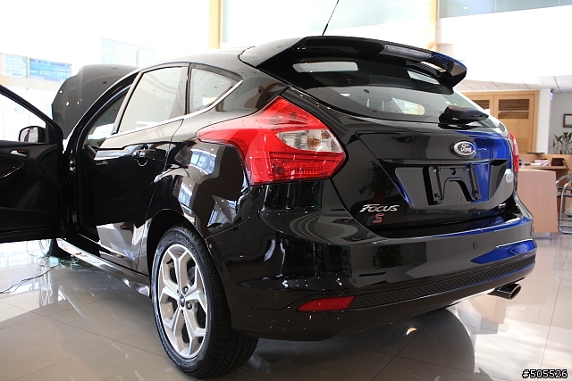 (圖多)Focus mk3 5D柴油版賞車, 新增4D汽油時尚經典版