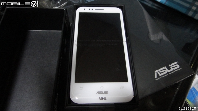 華碩白色Padfone2