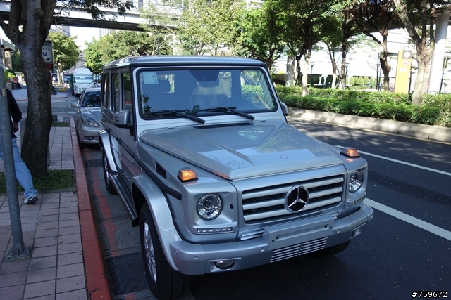 ((V40燒開箱-搶先看)) 車展第一PO 多圖有車內實拍^^ 價格不明