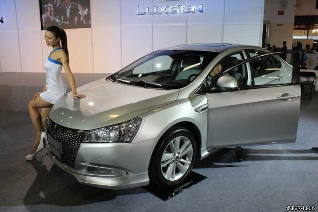【2013年末日新車大展】香車美人一如往昔(圖多)