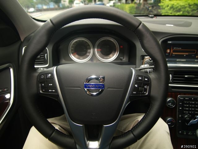 V60 D4旗艦版,sam power chip + R-design 外觀套件
