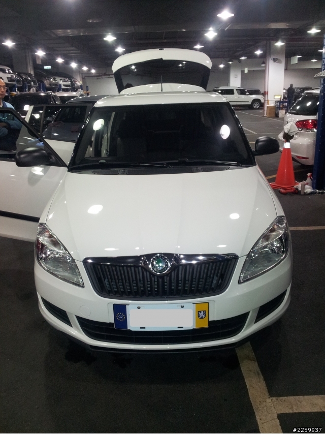 2013年式 skoda fabia 1.6 開箱