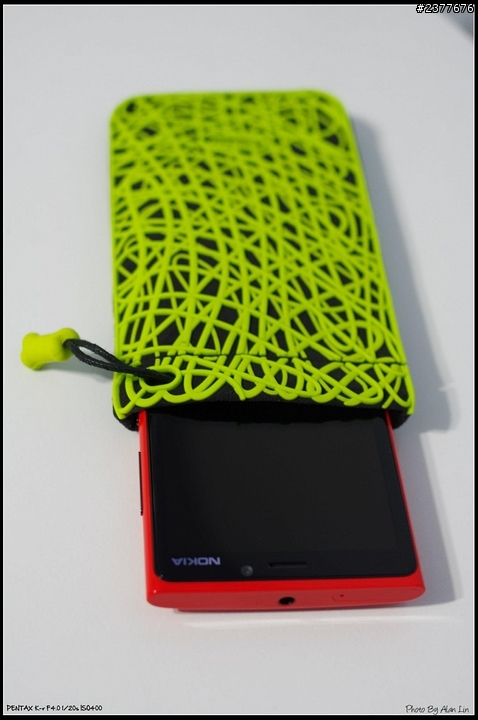 騷包紅 Lumia 920 & Bone / Phone Scribble 螢光綠跳 Tone 開箱