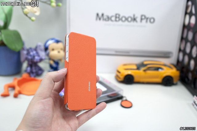 不一樣的開箱文,iPhone5新衣入荷-OZAKI手機保護套二連發!