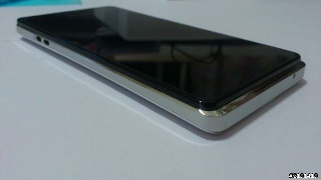 買到XPERIA V了!完整開箱文~
