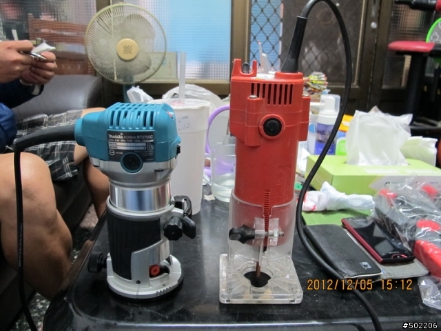 Makita 牧田 6段 可調速 修邊機 雕刻機 - RT0700C - 開箱