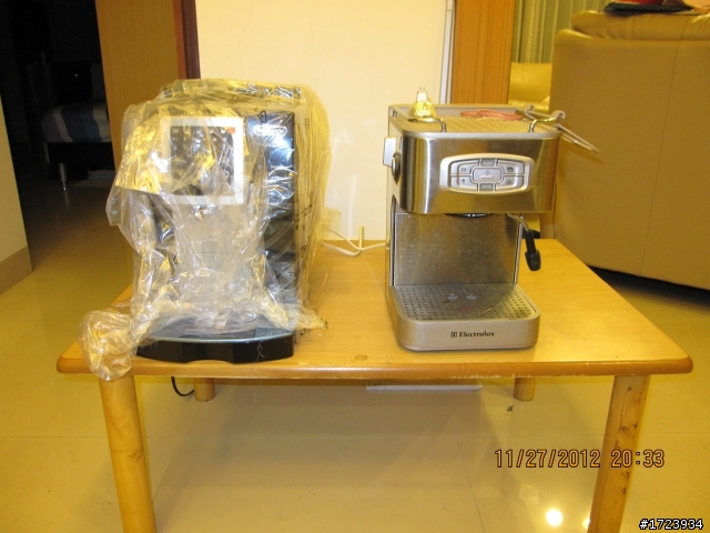 第100篇有效文紀念--- Delonghi ECAM 23210 簡單開箱