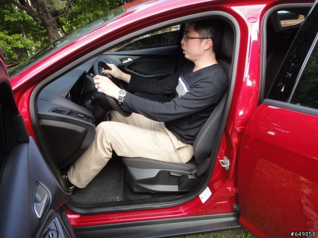 人生的第一部汽車Focus MK3 5D