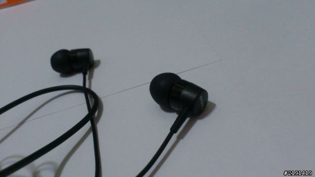 買到XPERIA V了!完整開箱文~