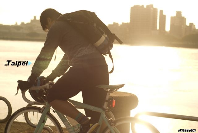 Free time in Taipei-專屬於單車騎士的城市移動道路