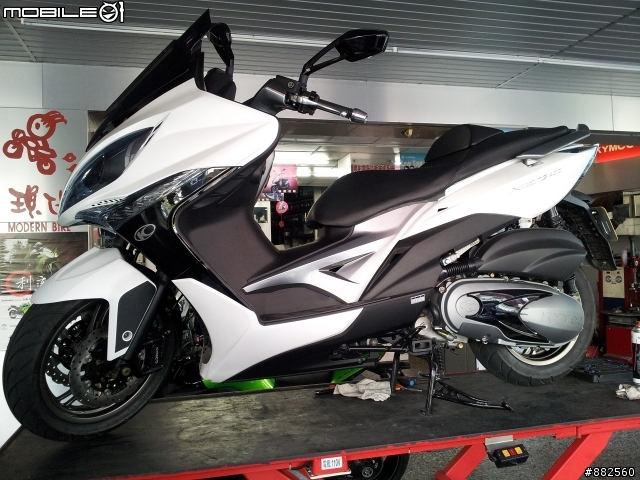 Xciting 400i 改裝第一發~平衡端子+點菸器+輪框貼