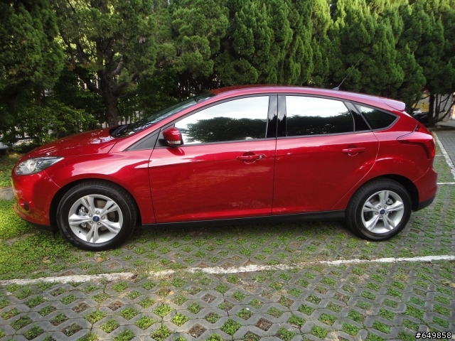 人生的第一部汽車Focus MK3 5D