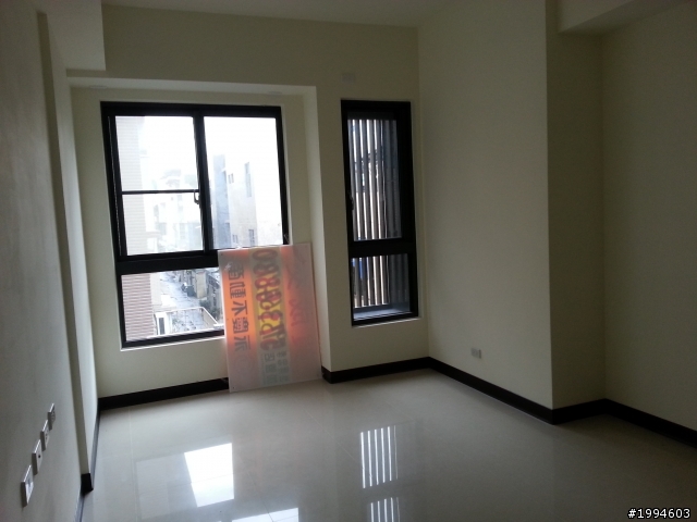 不方正且窗邊有凹處的室內空間請益