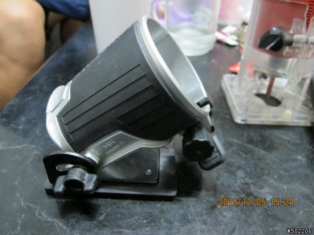 Makita 牧田 6段 可調速 修邊機 雕刻機 - RT0700C - 開箱