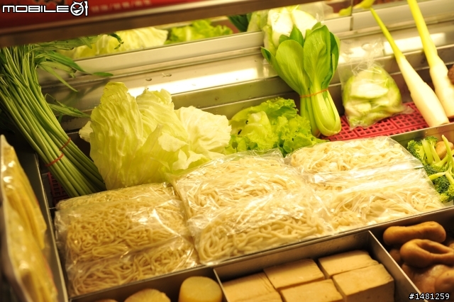 冬天! 來一碗暖暖的滷味 「原」滷味 亞東店