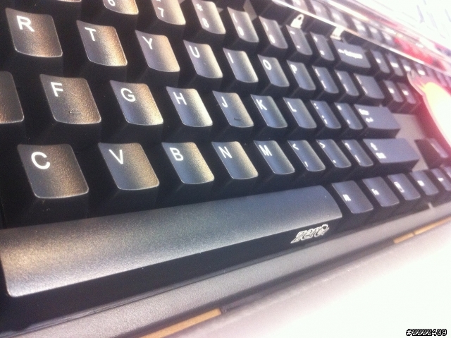 Ducky Zero DK2108 史上最強機械式鍵盤入門款開箱,用料非凡 做工細緻