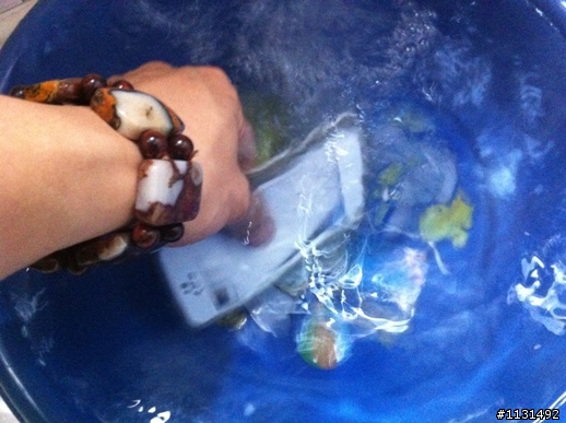 ((開箱))IPHONE5 防水防震防塵防雪 LifeProof™ Case