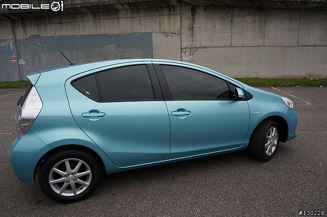 我的哆啦藍PRIUS C開箱