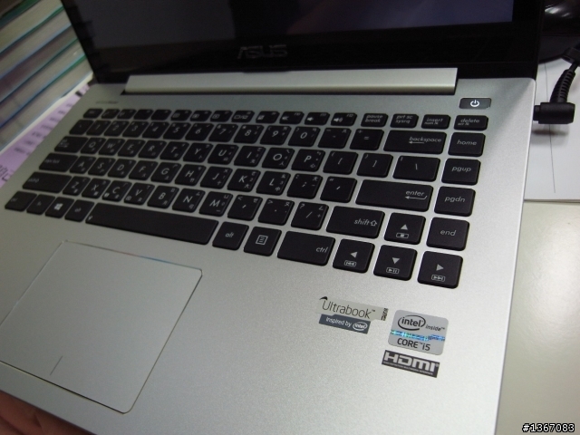辦公室之花的ASUS S400飄逸開箱