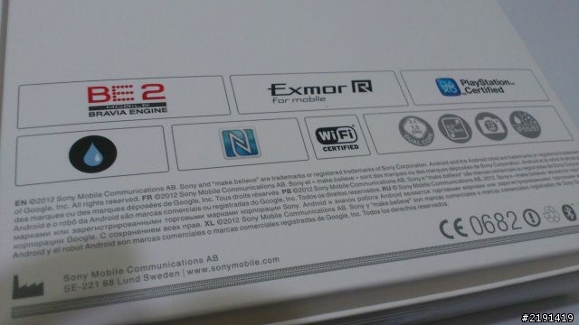 買到XPERIA V了!完整開箱文~