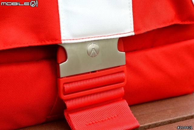 【分享開箱】Manfrotto Unica V Messenger 相機側背郵差包