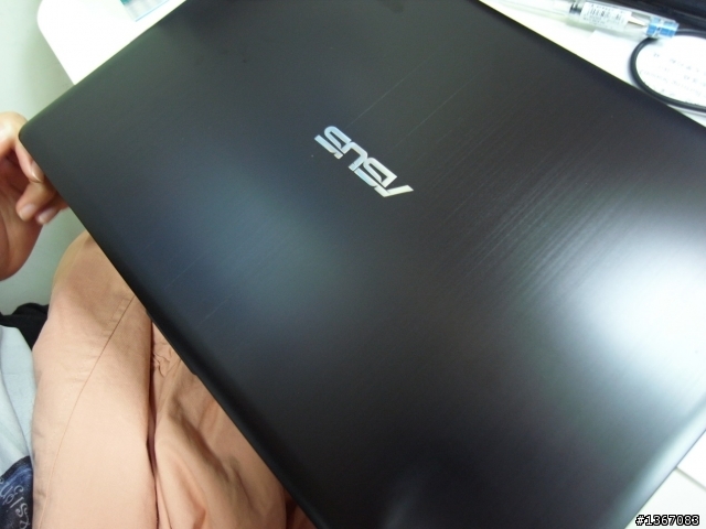 辦公室之花的ASUS S400飄逸開箱