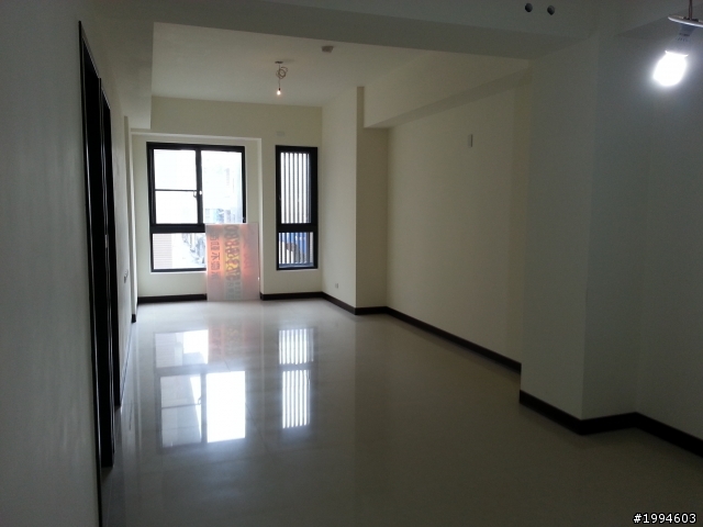 不方正且窗邊有凹處的室內空間請益