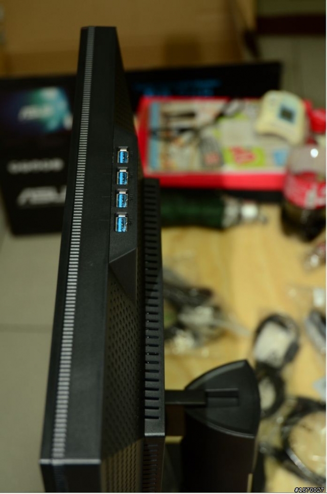 就是要USB3.0 !ASUS PA248Q開箱!