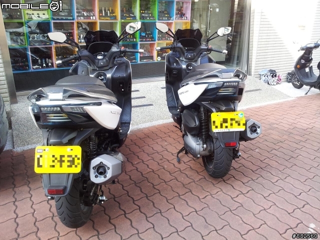 Xciting 400i 改裝第一發~平衡端子+點菸器+輪框貼