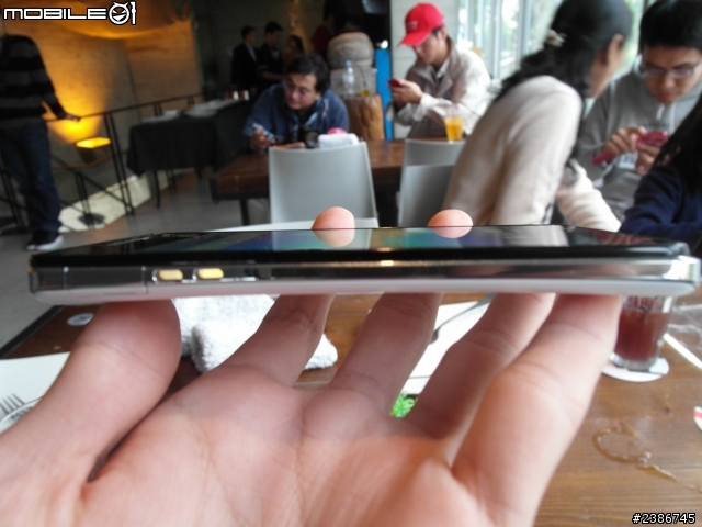 美的誕生~水中女神維納斯~SONY XPERIA V (Venus)