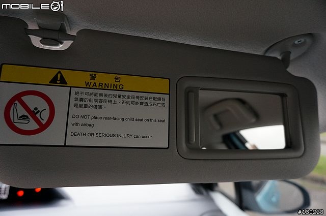 我的哆啦藍PRIUS C開箱
