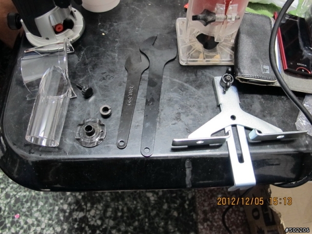 Makita 牧田 6段 可調速 修邊機 雕刻機 - RT0700C - 開箱
