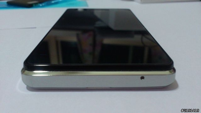 買到XPERIA V了!完整開箱文~