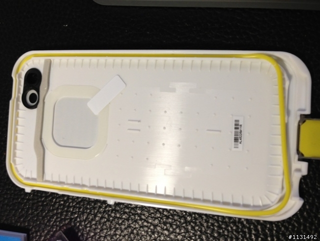 ((開箱))IPHONE5 防水防震防塵防雪 LifeProof™ Case